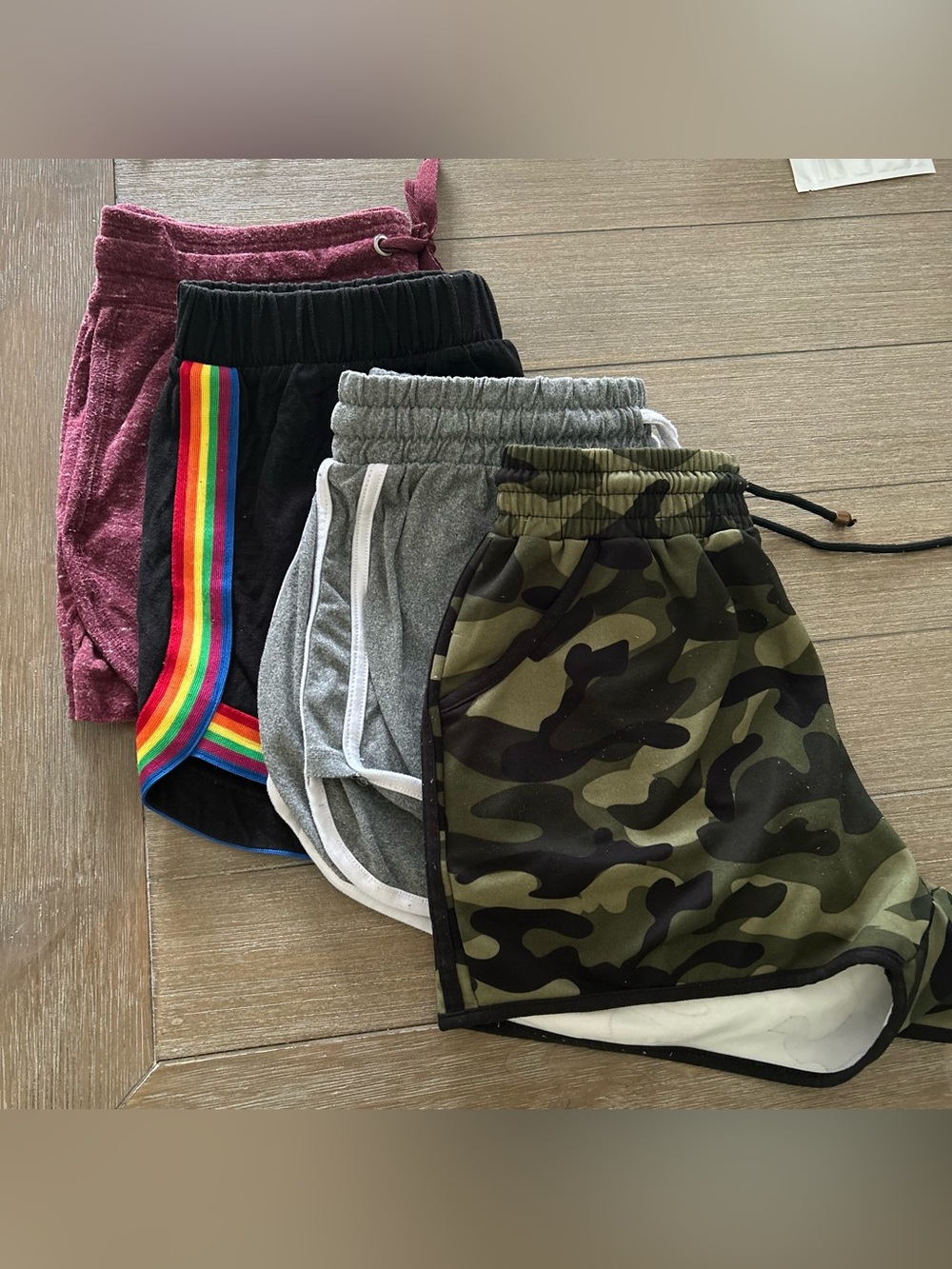 Bundle of 4 Shorts camo, grey, burgundy, black